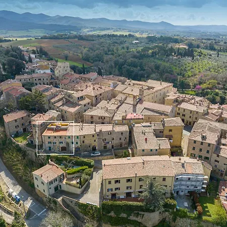 Casina Nel Borgo Antico ביבונה