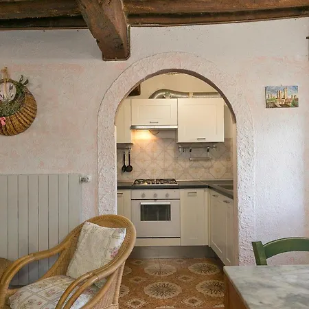 Casina Nel Borgo Antico Apartment Bibbona