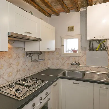 Casina Nel Borgo Antico Apartment *