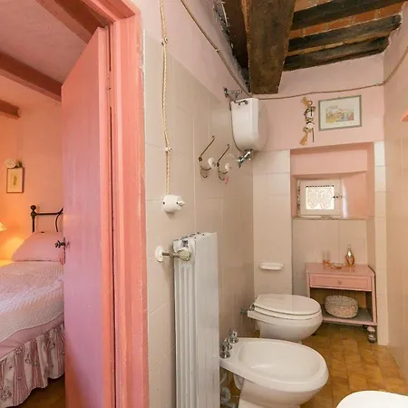 Casina Nel Borgo Antico Apartment